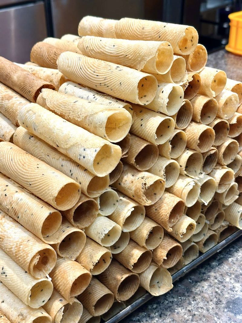 Bánh kẹp cốt dừa hạnh nhân