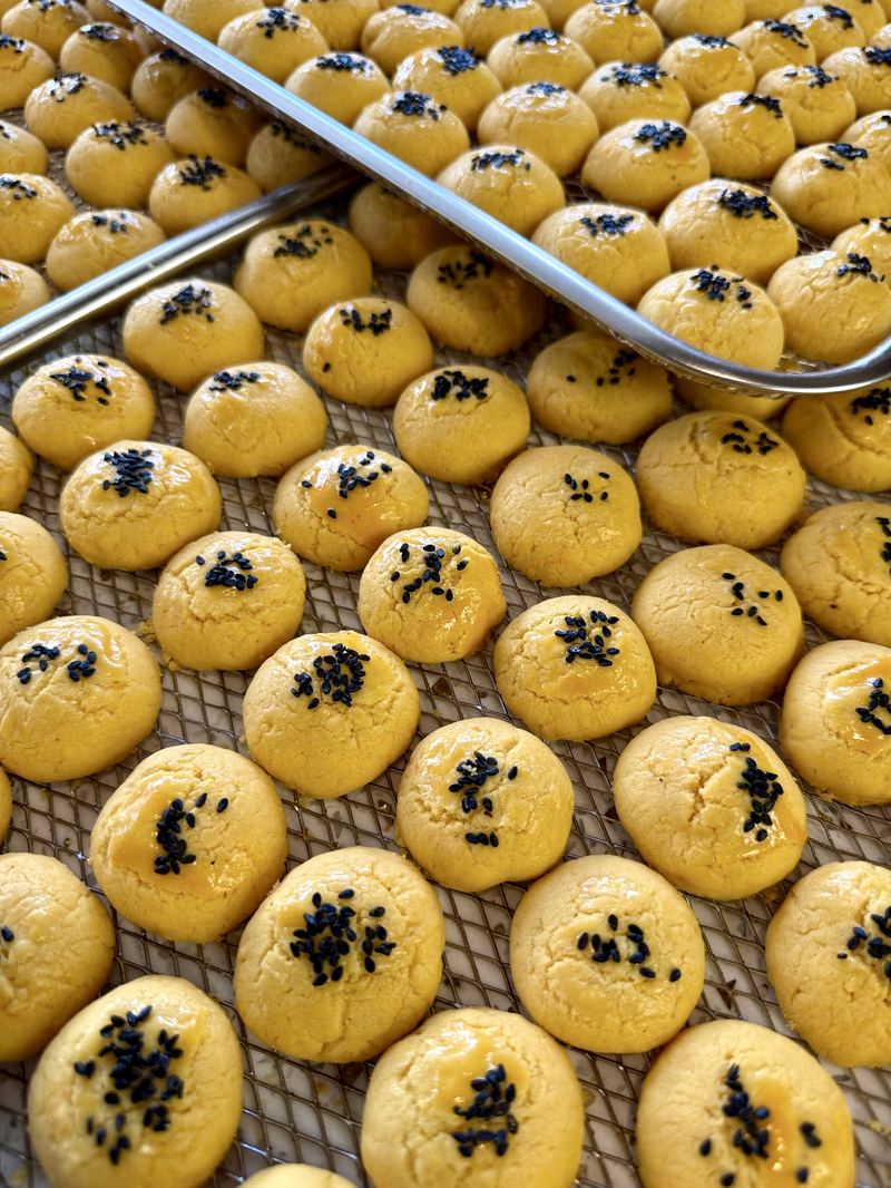 Quy bơ trứng muối