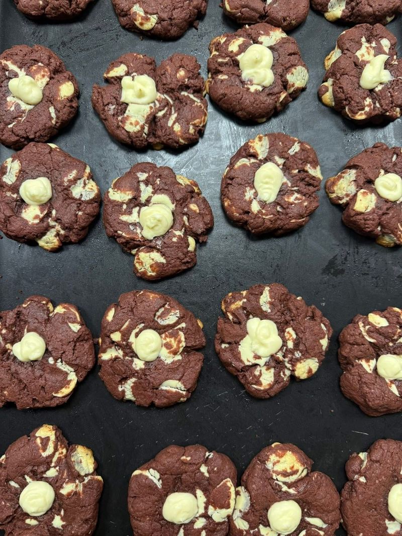 New York Cookie Red Velvet cream cheese